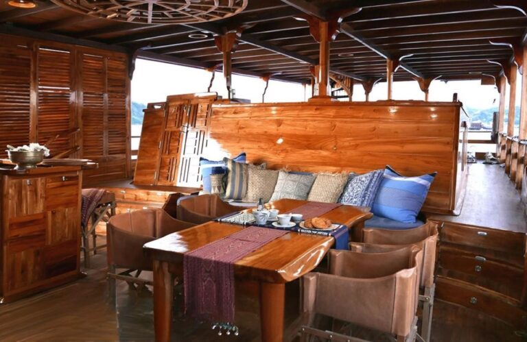 Exterior Relaxation Area With Dining