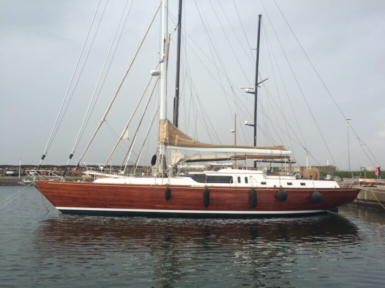 Lagoon Royal