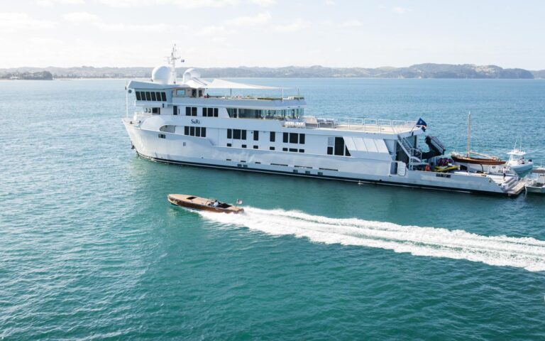 Exterior SuRi