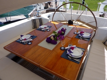 SHAITAN OF TORTOLA - Cockpit Alfresco Dining