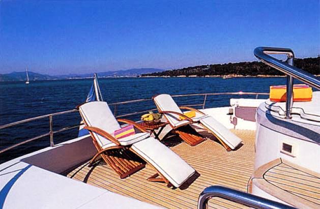 SHALIMAR I -  Sunbathing area