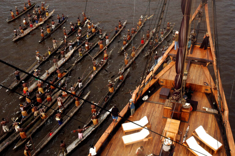 SILOLONA Arrives In Syuru
