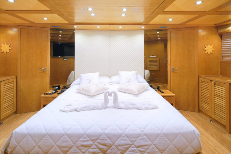 SILVIA Interior - Master Cabin
