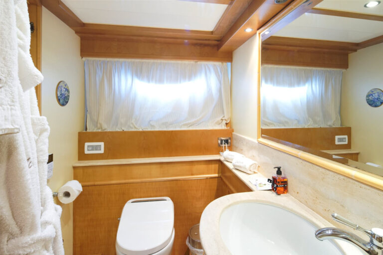 SILVIA Interior - Master Cabin Ensuite
