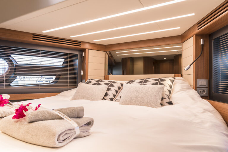 Double Cabin