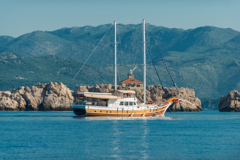 SIRENA Yacht