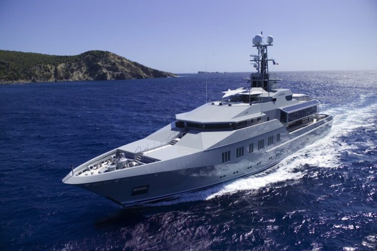 SKAT by Lurssen