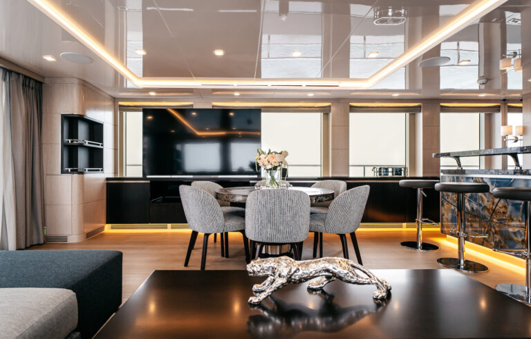 SKY LOUNGE(2)