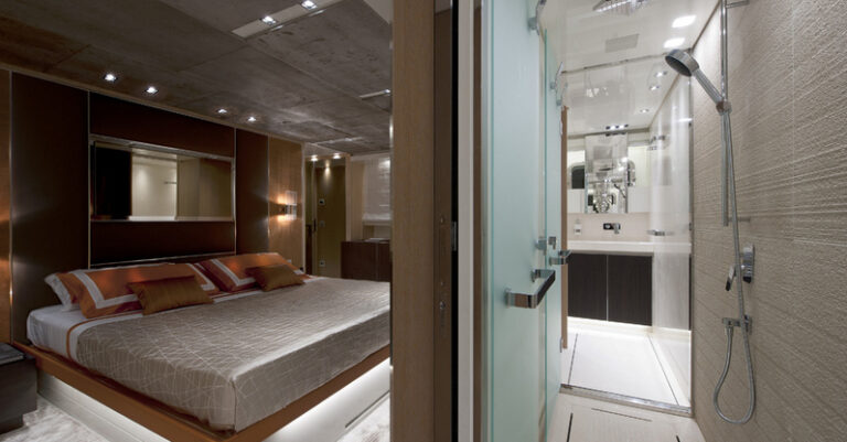 SL96 Special Edition superyacht - Bathroom