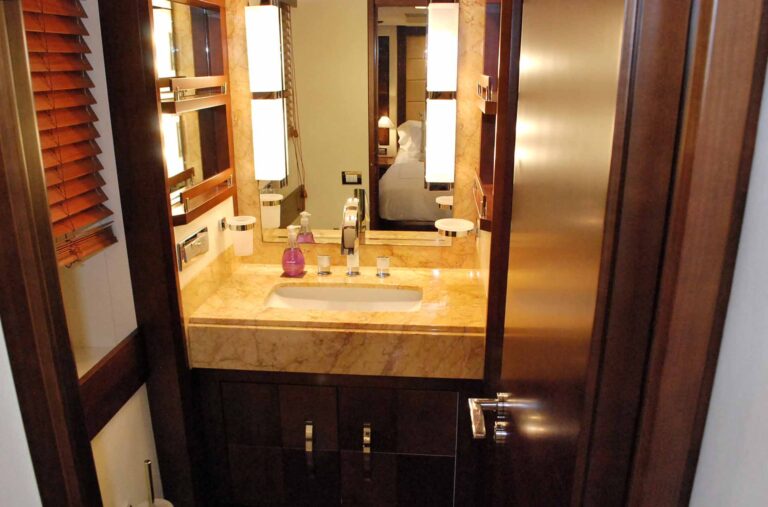 SOLO CONTIGO -  Guest Ensuite