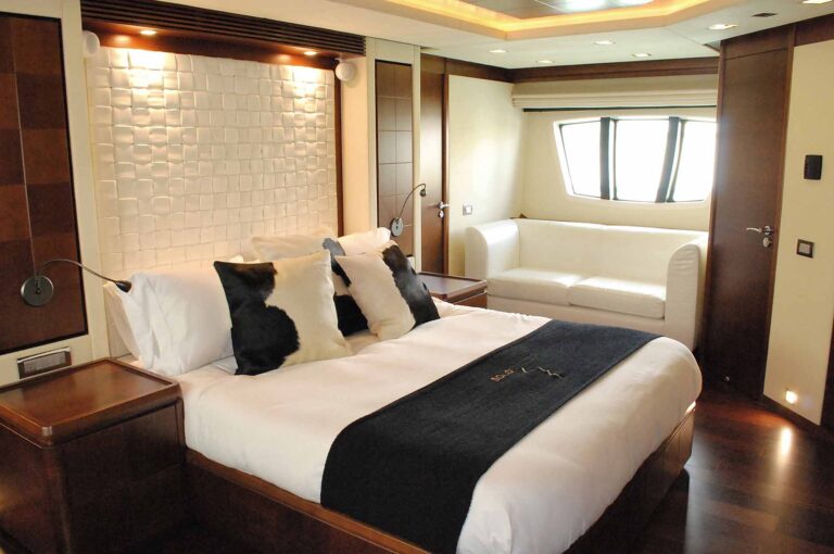 SOLO CONTIGO -  Master Cabin