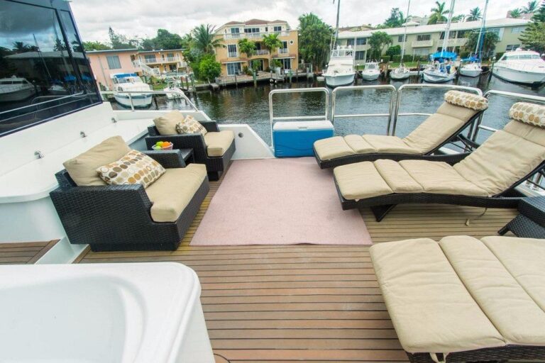 SUNDECK