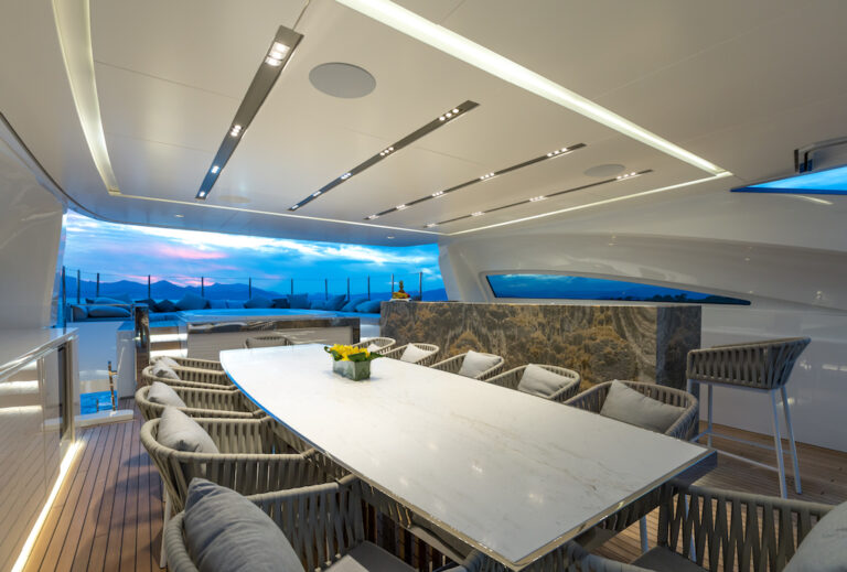 SUPERYACHT OURANOS AL FRESCO DINING