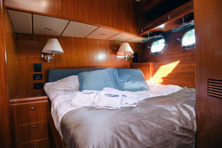 Double Cabin