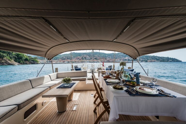 Al Fresco Dining
