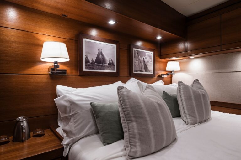 Double Cabin Detail