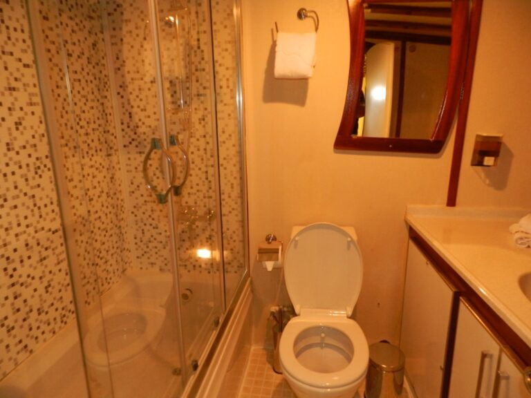 SY AKANA - Guest ensuite