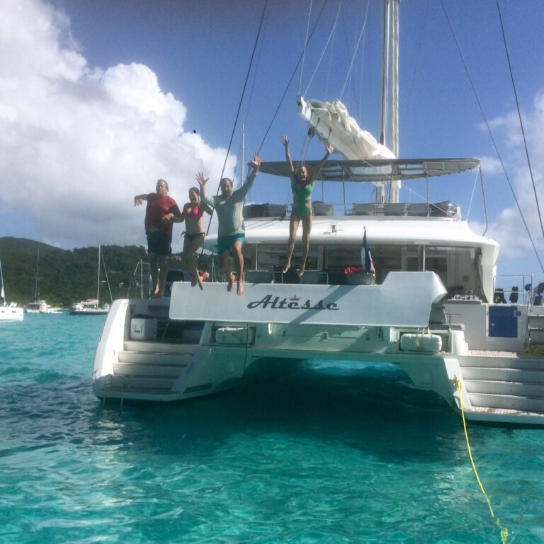 SY ALTESSE - Jumping in White Bay