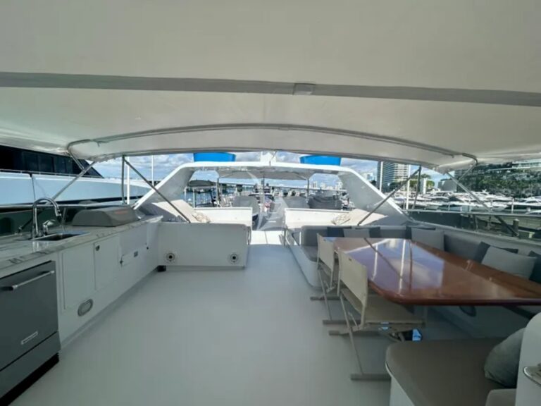 Exterior Relaxation Area With Dining