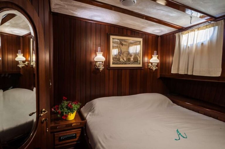 Double Cabin