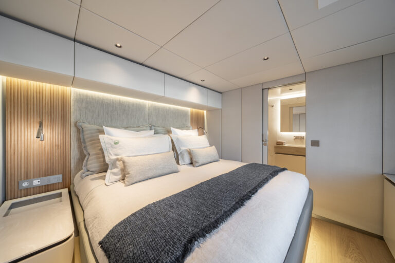 Double Cabin
