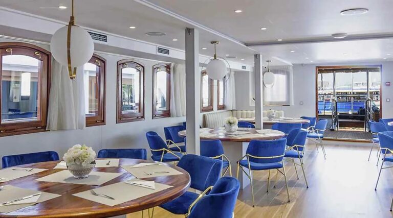 Dining Salon