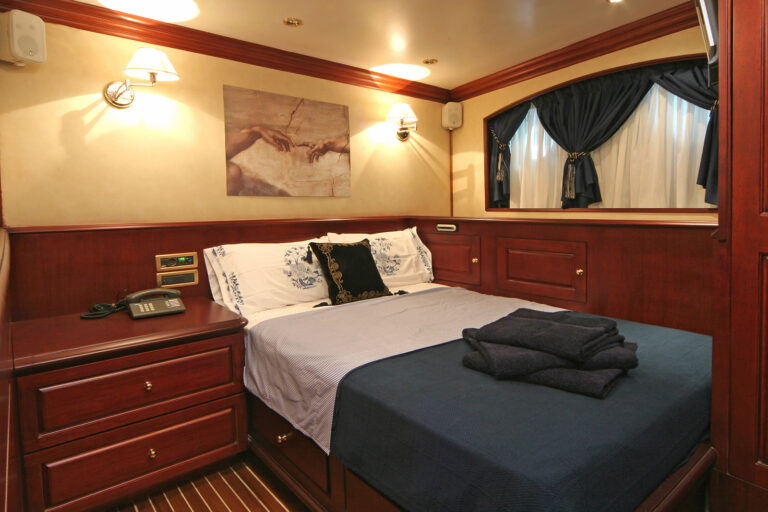 Double Cabin
