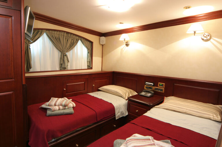 Twin Suite