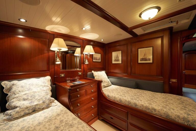 Twin Cabin