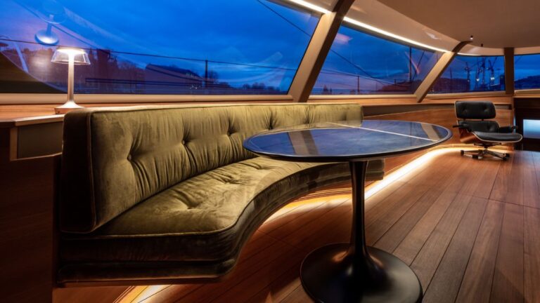 Saloon Detail