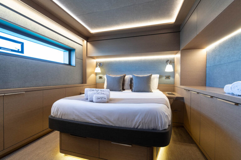 Double Cabin