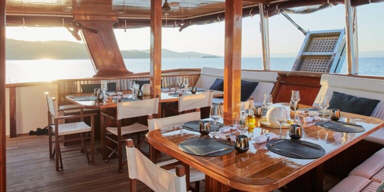 Deck Dining