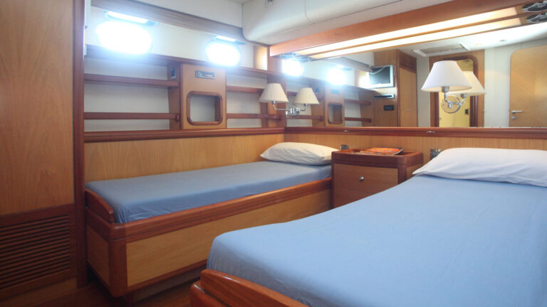 SY CENTURION - Twin cabin