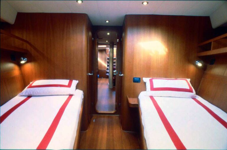 Twin Cabin