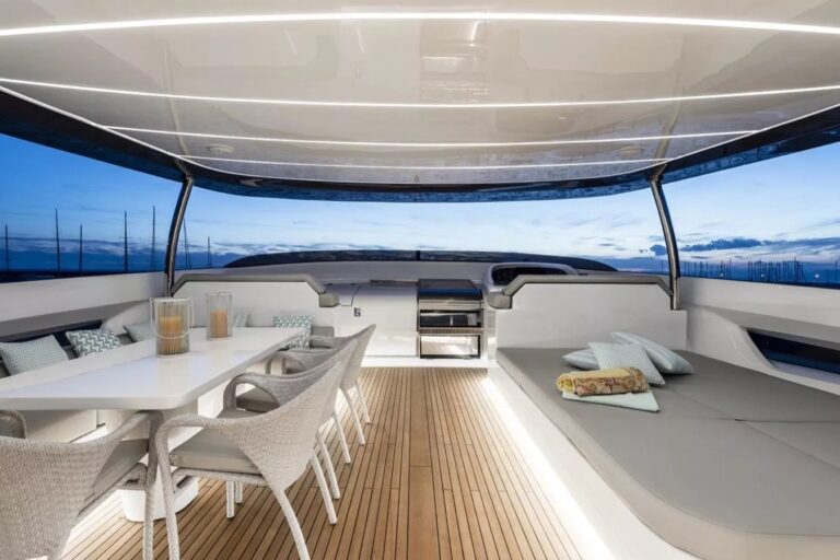 Sun Deck Dining