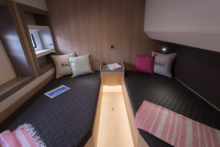 Twin Cabin