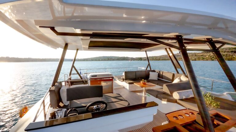 Flybridge
