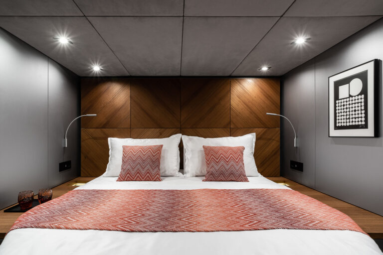Double Cabin