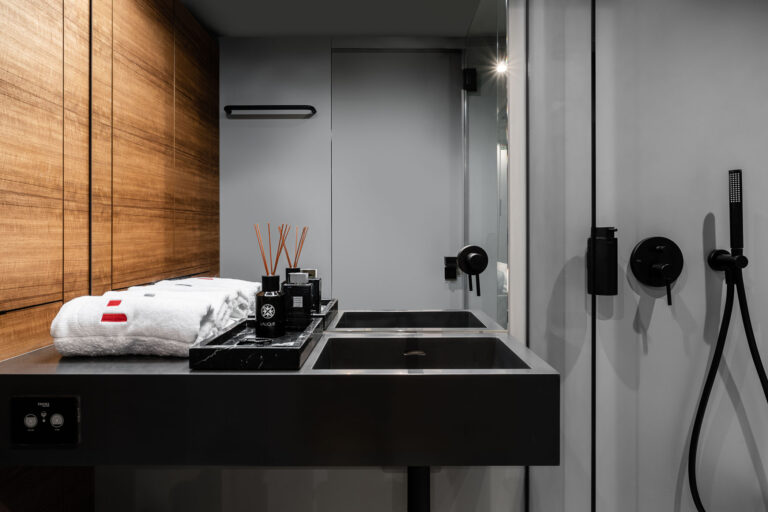 Ensuite