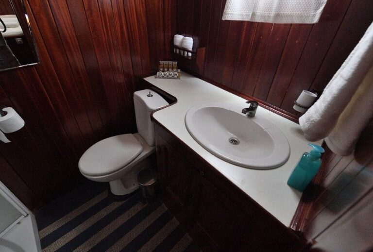 Ensuite Cabin
