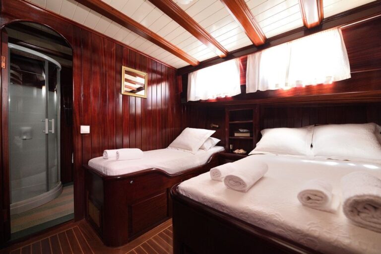 Triple Cabin