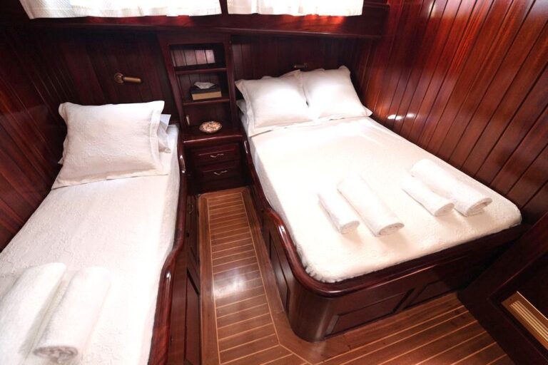 Triple Guest Cabin