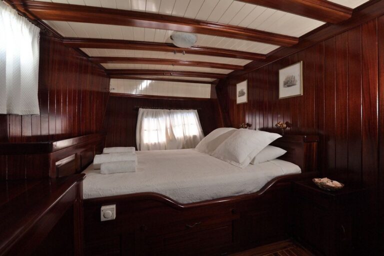 Double Cabin