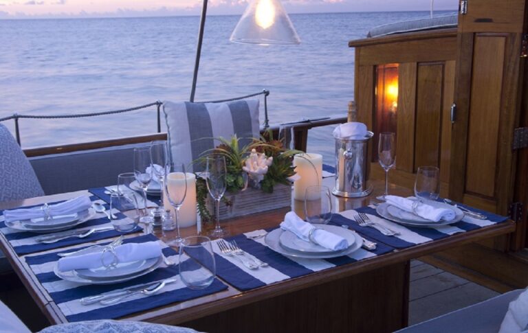 SY EROS - Evening dining