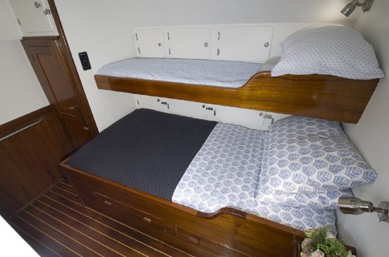 SY EROS - Guest cabin 1