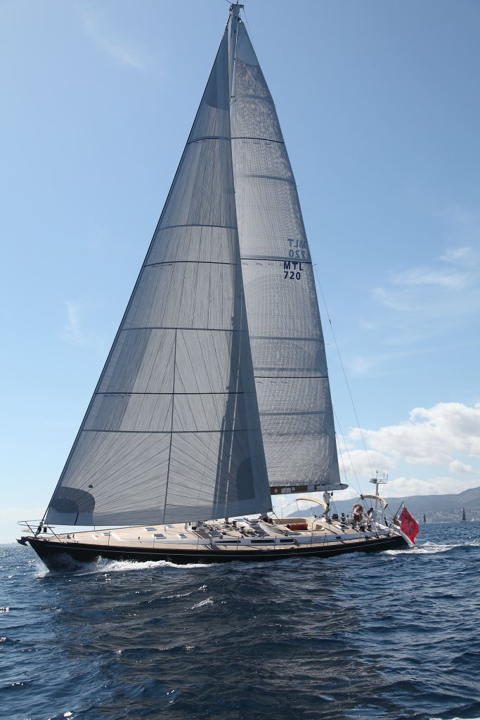 SY FAR II KIND - Starboard tack