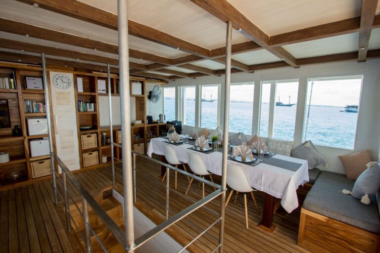 Main Salon Dining