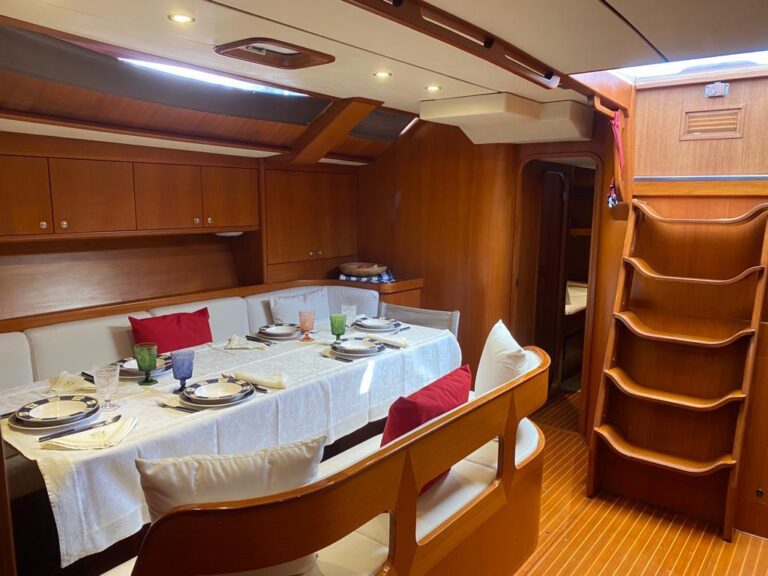 Main Salon Dining