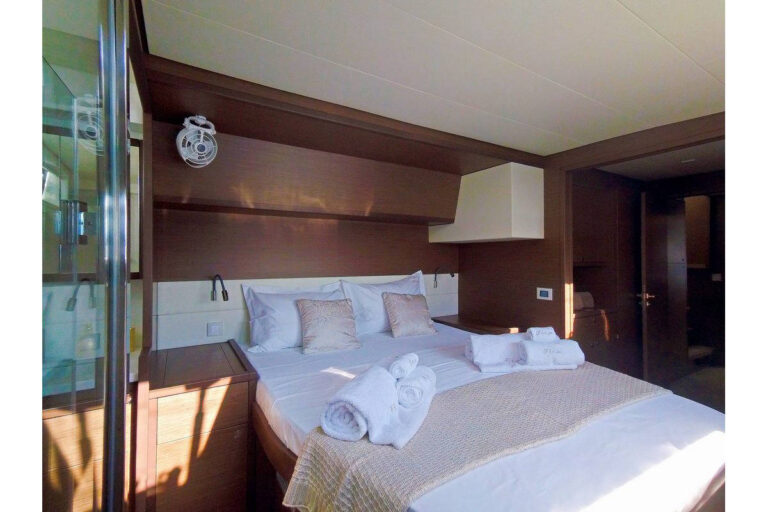 Double Cabin
