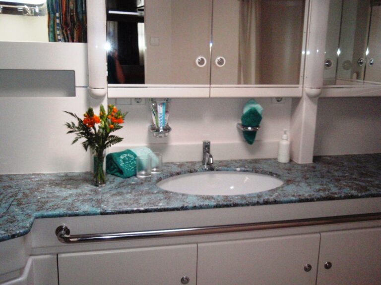 SY FLYING MAGIC -  Bathroom